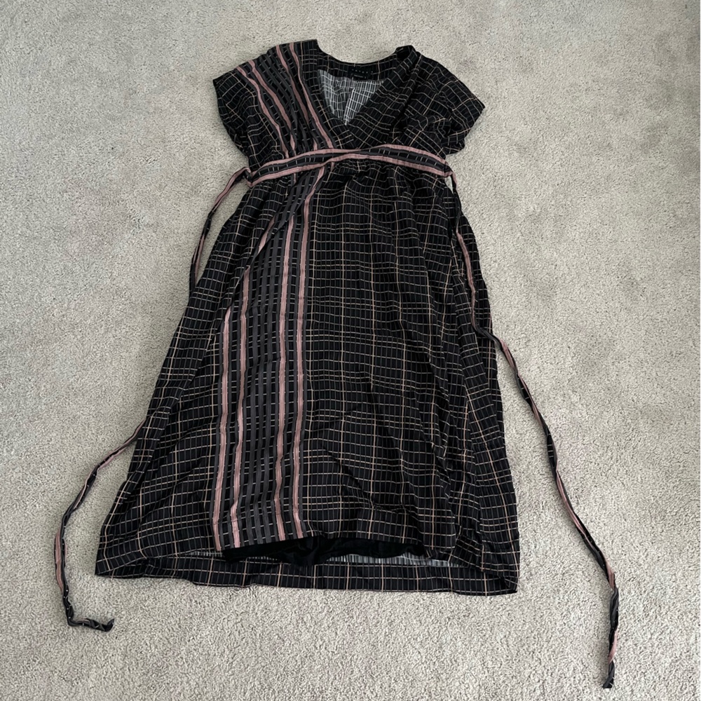 Hatch size two maternity bundle. Carolina dress and cute spring dress.